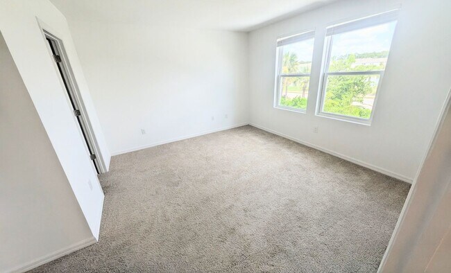 Building Photo - Annual UNfurnished 3/ 2 1/2 townhome in great location near I-75 at Skye Ranch