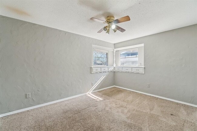 Building Photo - 4009 Vickie Dr