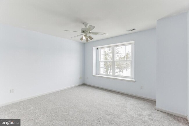 Building Photo - 4 Hogan Way