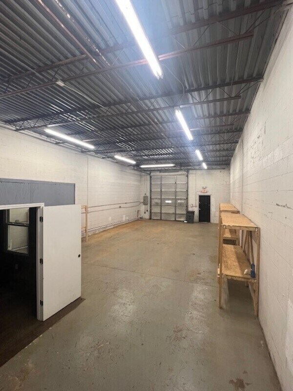 Building Photo - 6010 McDaniel Ln