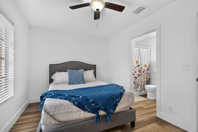 Building Photo - 9899 Kamena Cir