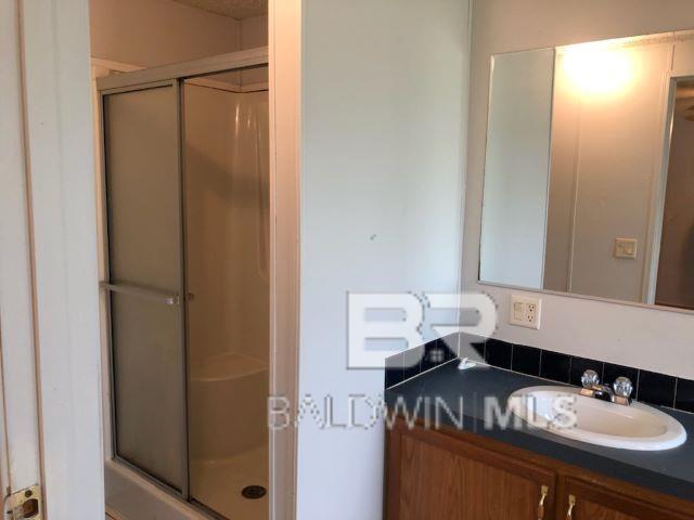 Building Photo - 210 Swallow Cir