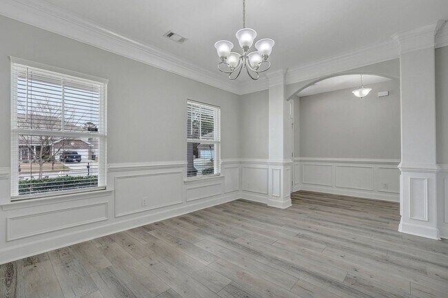 Building Photo - 1 Sunny Ct