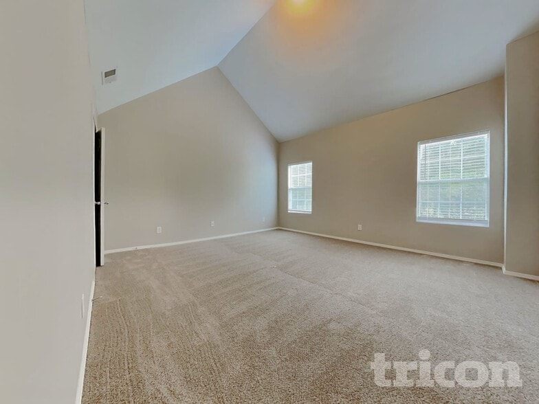 Building Photo - 1621 Smithson Dr