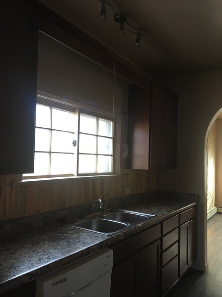 Building Photo - 1350 Texas Ave.