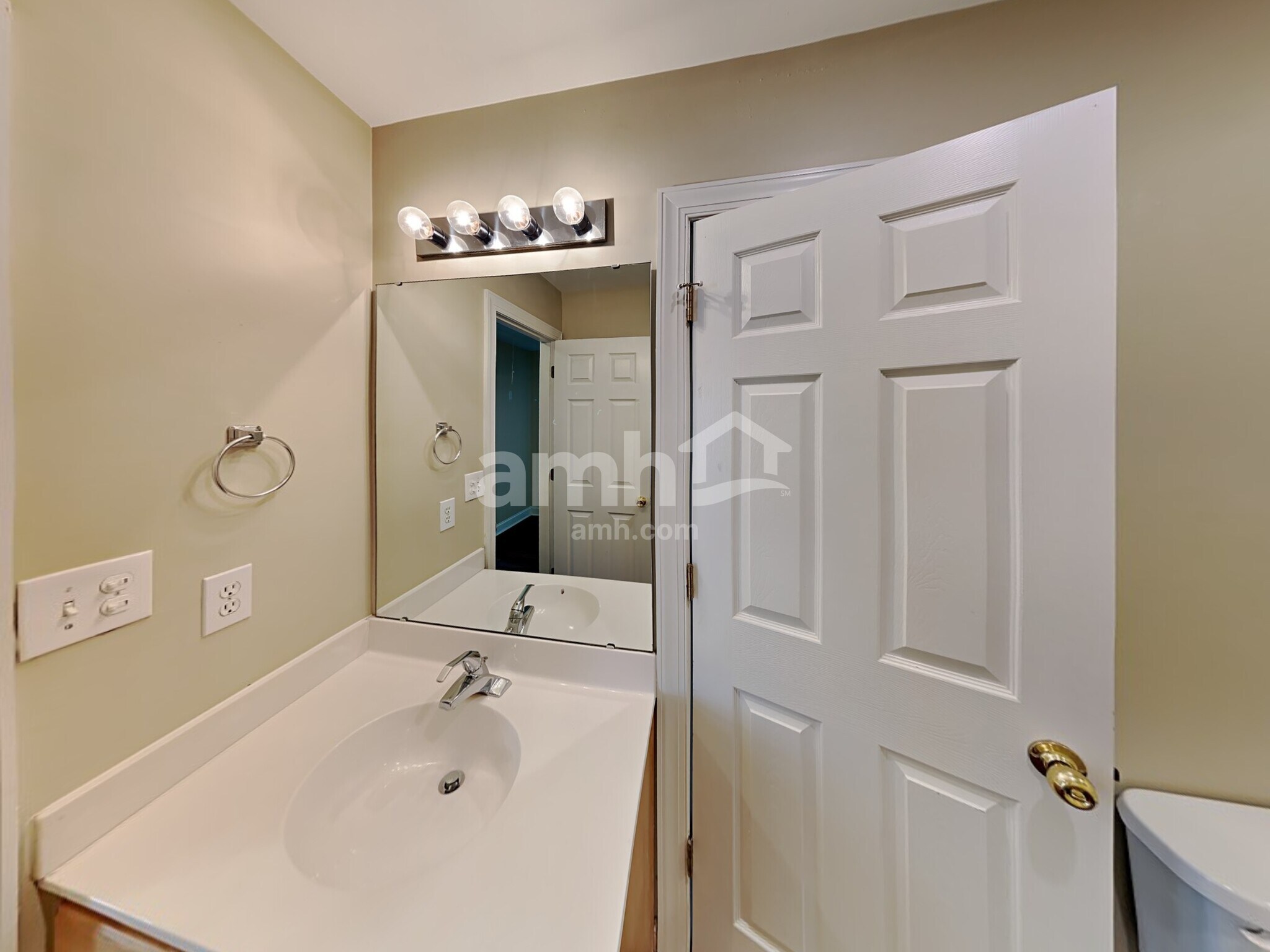 Building Photo - 2003 Monaco Ct