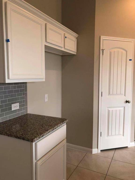 Building Photo - 6516 Ranchito Dr