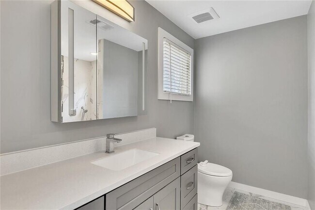 Building Photo - 1213 Van Allen Mews NW