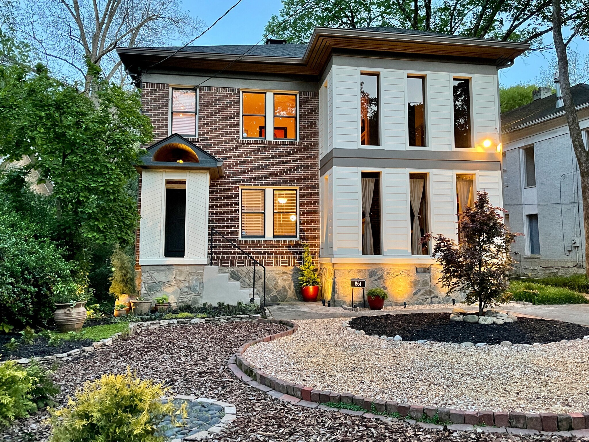 AVAILABLE JULY 31 - 861 Durant Pl NE