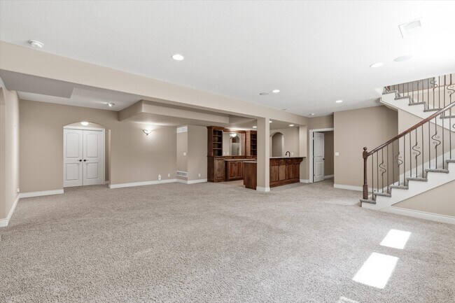 Building Photo - 9638 Zarda Dr