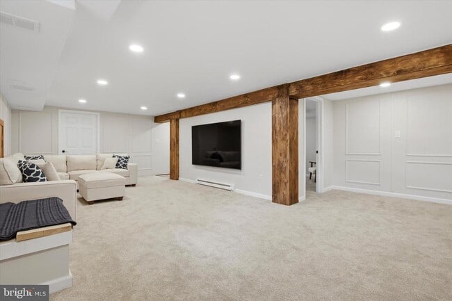 Building Photo - 713 S Towamencin Ave