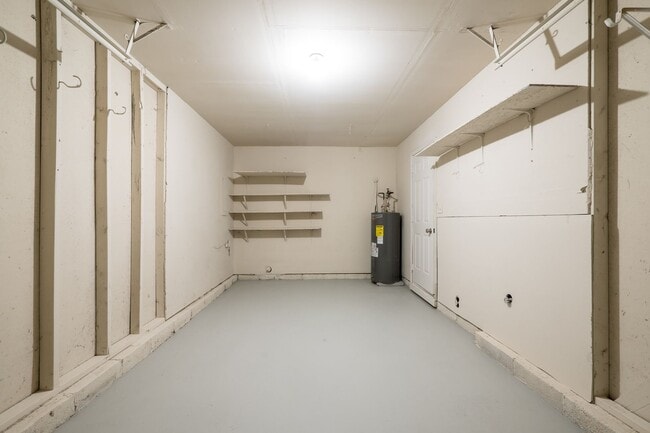 Building Photo - Newly Renovated 3 Bedrooms 2.5 Bathroom Home