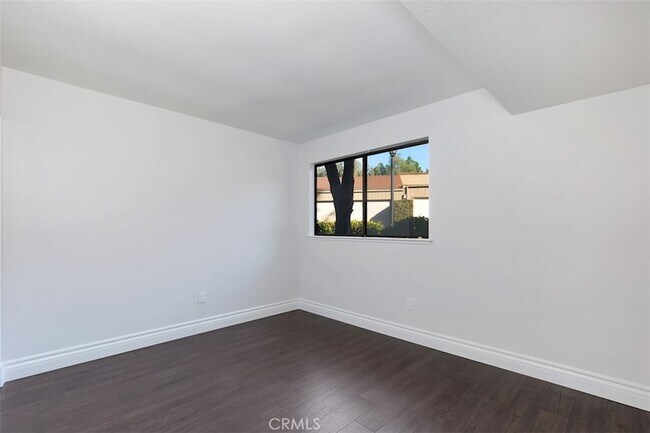 Building Photo - 31361 E Nine Dr