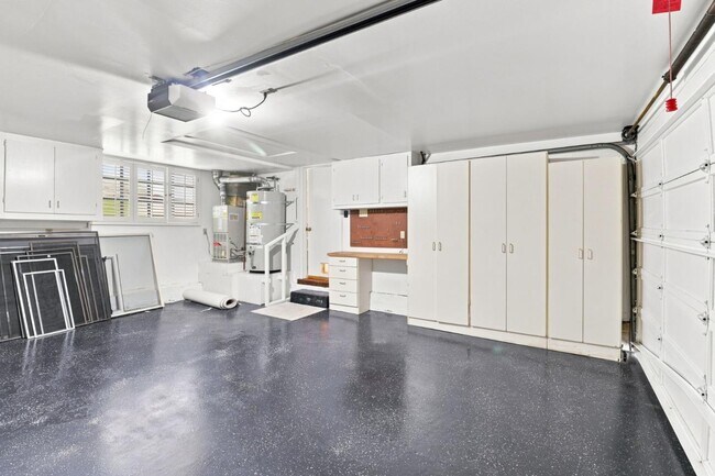 Building Photo - 820 Eucalyptus Ave