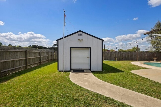 Building Photo - 685 Winchester Dr