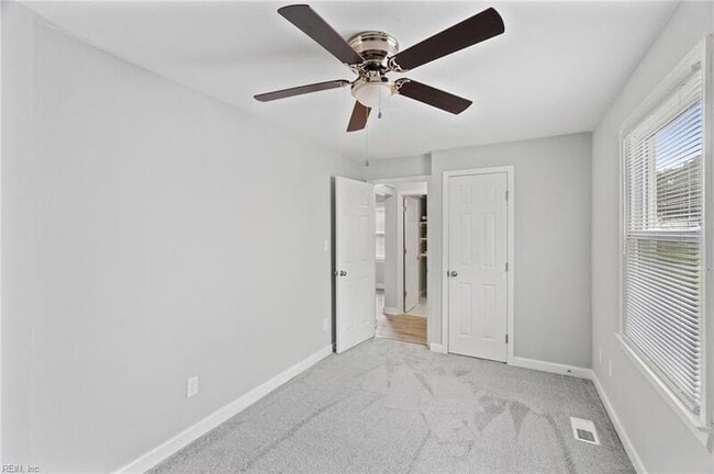 Building Photo - 218 Beechwood Ave