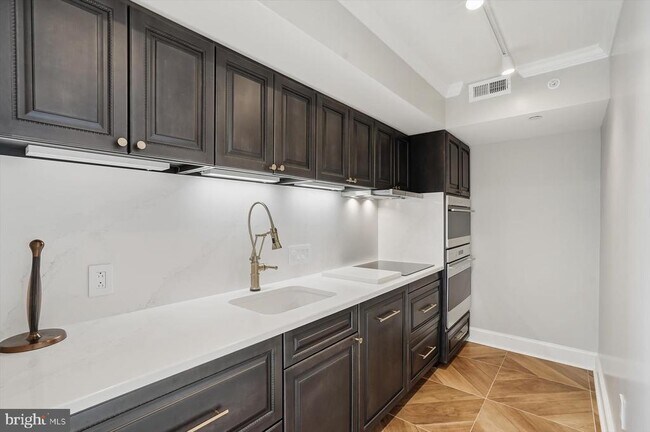 Building Photo - 701 Pennsylvania Ave NW