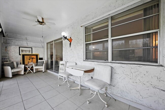 Building Photo - 455 Golden River Dr