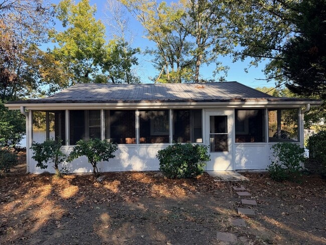 Primary Photo - 332 Pinelake Dr.