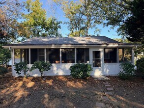 Building Photo - 332 Pinelake Dr.