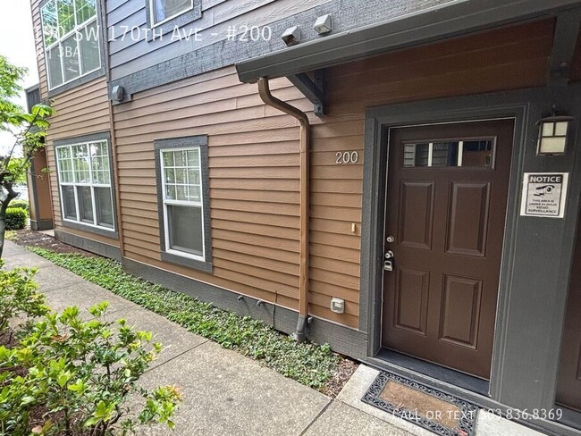 Building Photo - 1190 SW 170th Ave