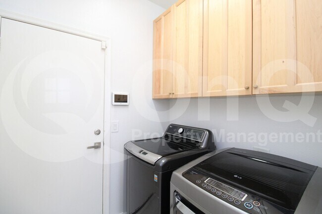 Building Photo - 3834 E Cavalry Ct