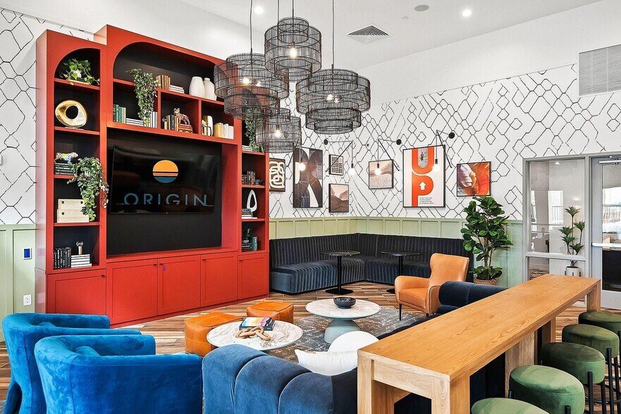 Building Photo - 17445 W Lower Buckeye Rd