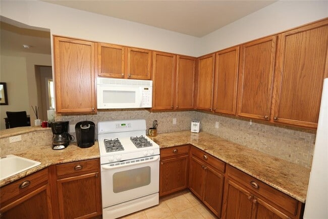 Building Photo - 233 Bonham Loop