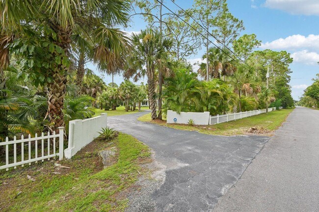 Building Photo - 9417 Whippoorwill Trail