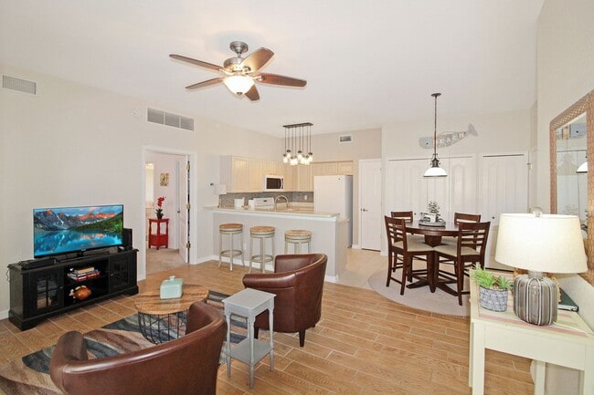 Building Photo - 1103 L Pavia Blvd
