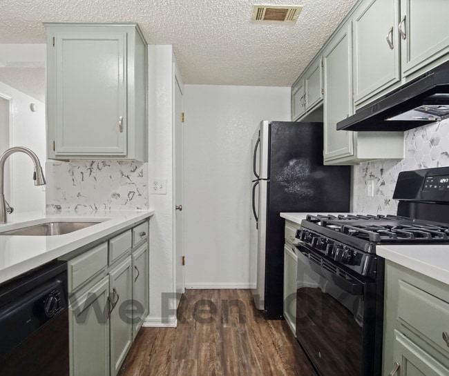 Building Photo - 7500 NW 113th Pl