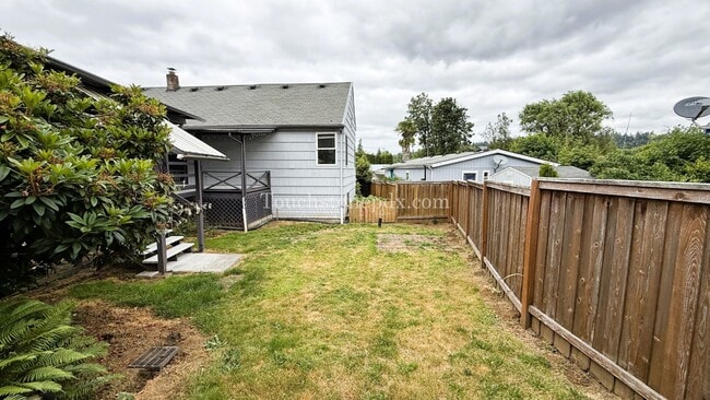 Building Photo - Lovely 3BD|1BA Home in Oregon City w/Basem...