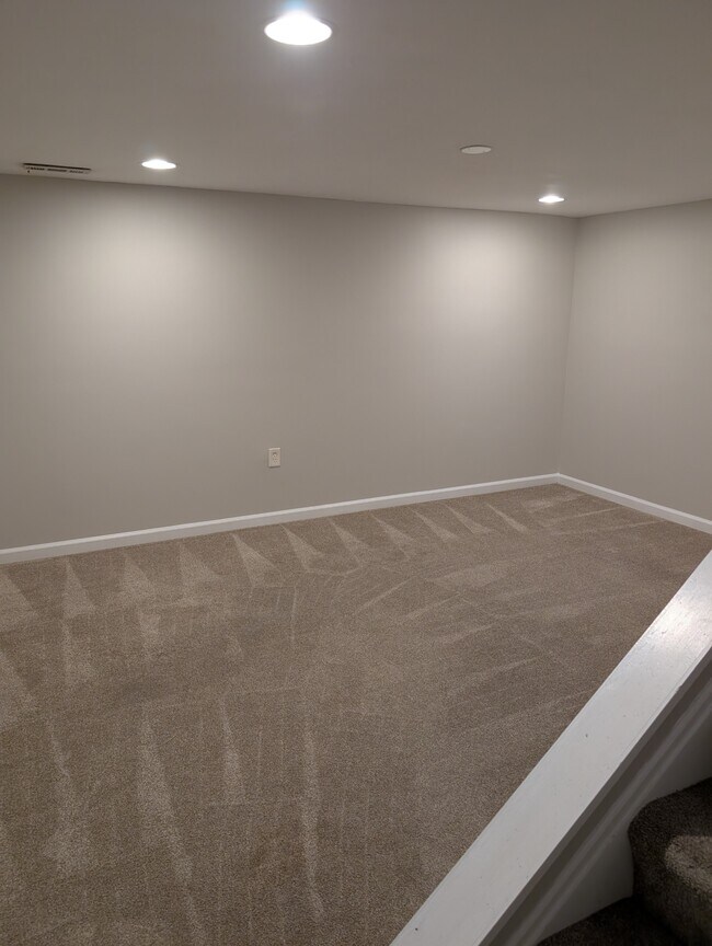 Building Photo - 4853 Berry Hill Ct