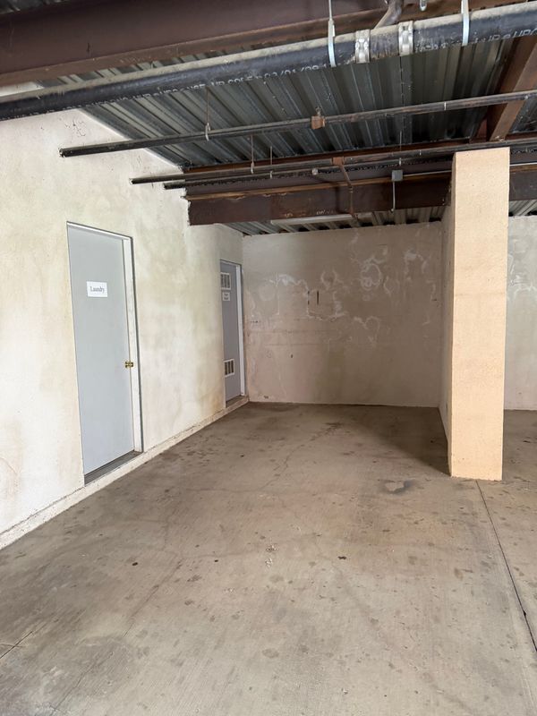Building Photo - 1769 Los Feliz Dr