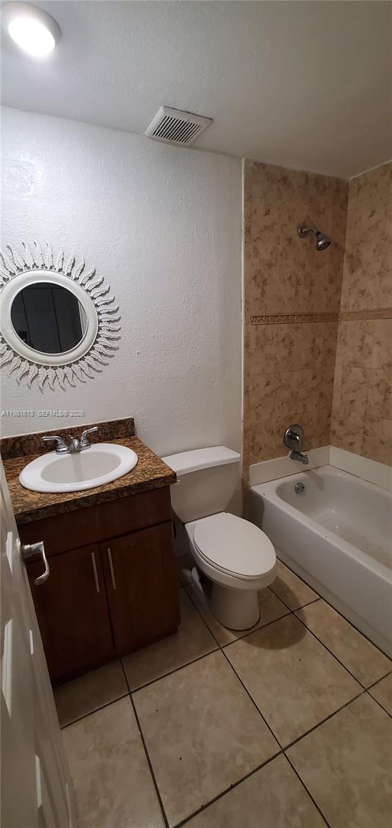 Building Photo - 1925 Madison St