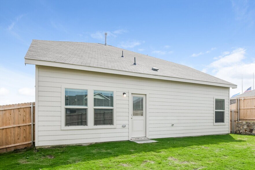 Building Photo - 8400 Holw Bnd St