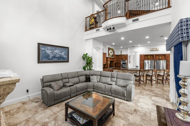 Building Photo - 14471 Paddock Dr