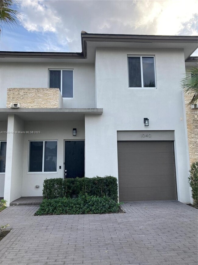 Building Photo - 1040 Pioneer Way