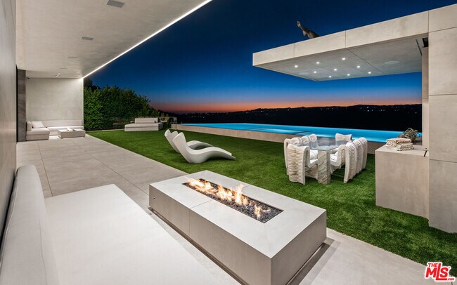 Building Photo - 9607 Highridge Dr