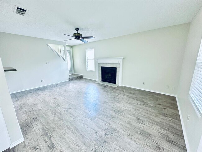 Building Photo - 379 Fantail Loop