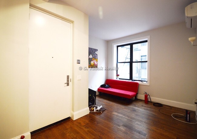 Floorplan - 1625 PUTNAM AVE