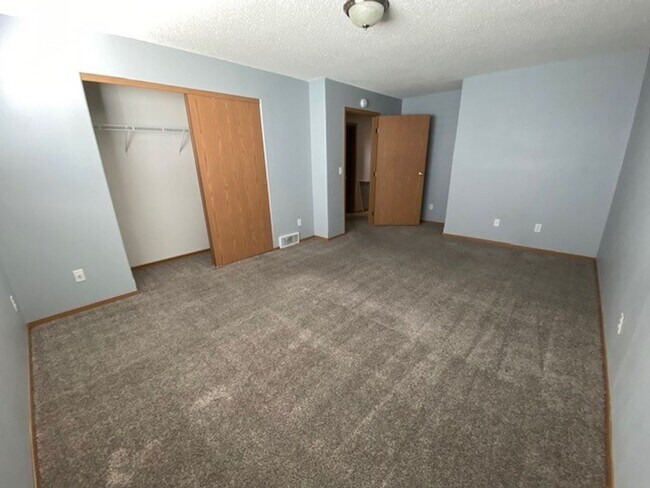 Building Photo - 6013 23rd St S