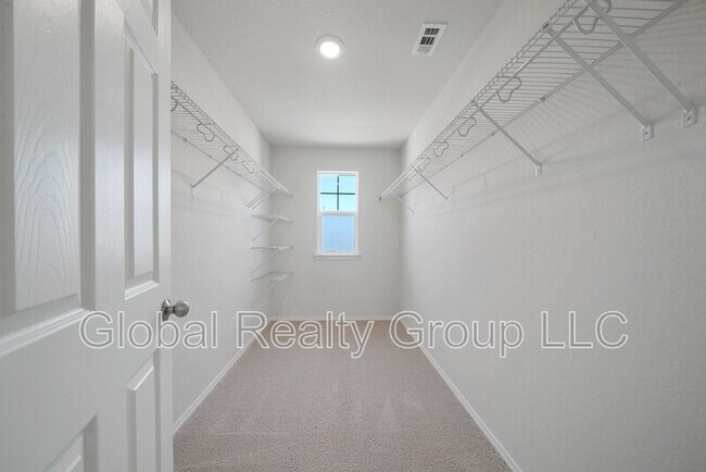 Building Photo - 535 Wild Olive Wy