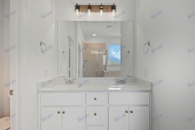 Building Photo - 239 Golden Run Dr