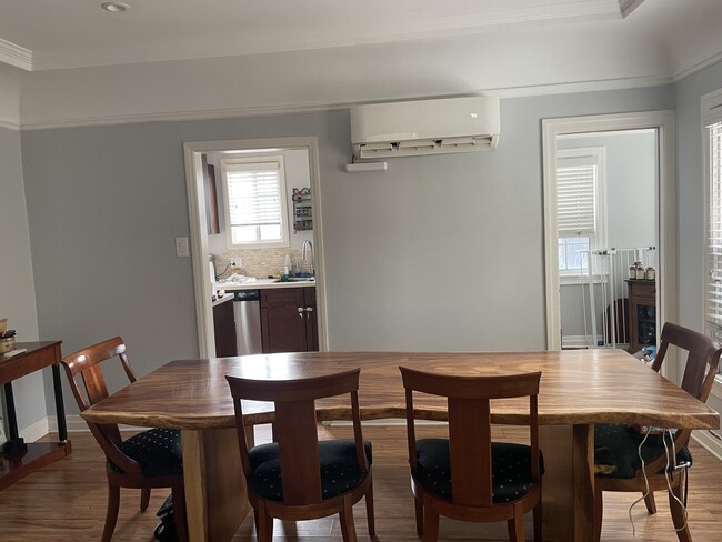 Dining room - 3026 S West View St