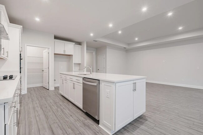 Building Photo - 192 Dendron Dr