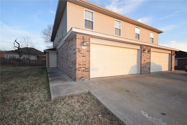 Building Photo - 1154 Homestead Loop