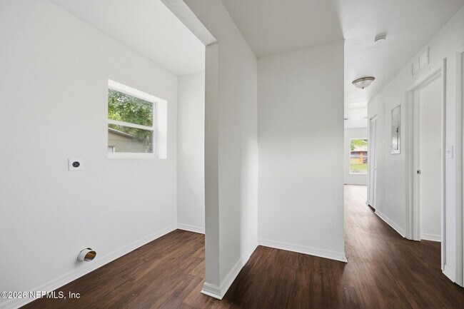 Building Photo - 4014 Spires Ave