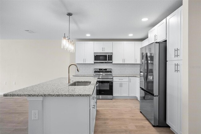 Building Photo - 28 Rainstone Ln