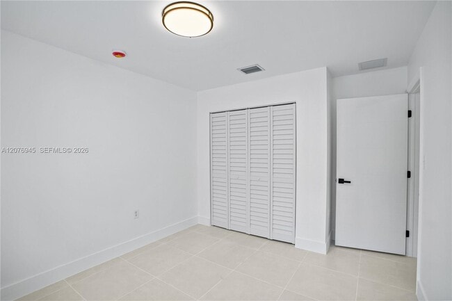 Building Photo - 5819 NW 30th Ave